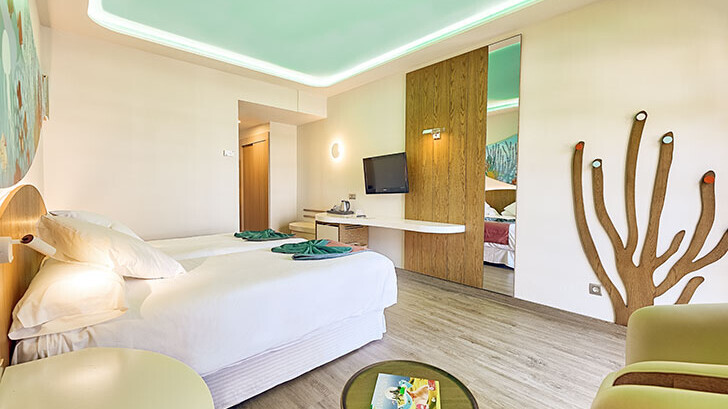 Double Sea Front View